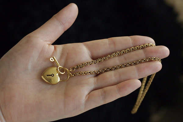 Heart of gold | Padlock necklace