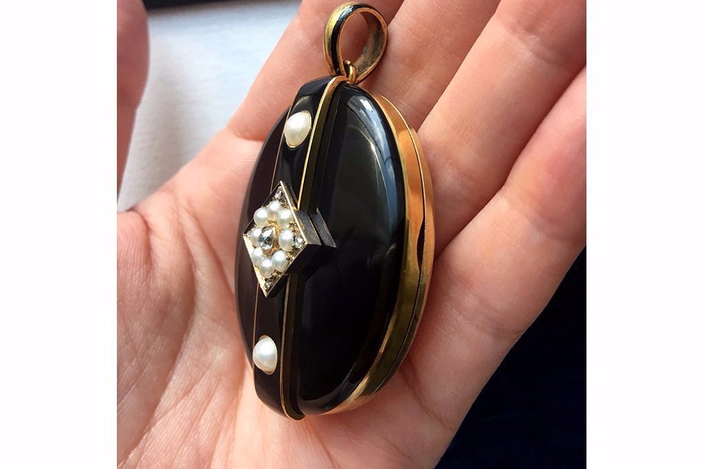 Large Black Onyx Victorian Locket Pendant Necklace