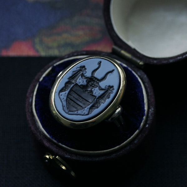 Intaglio Seal Agate Crest Ring